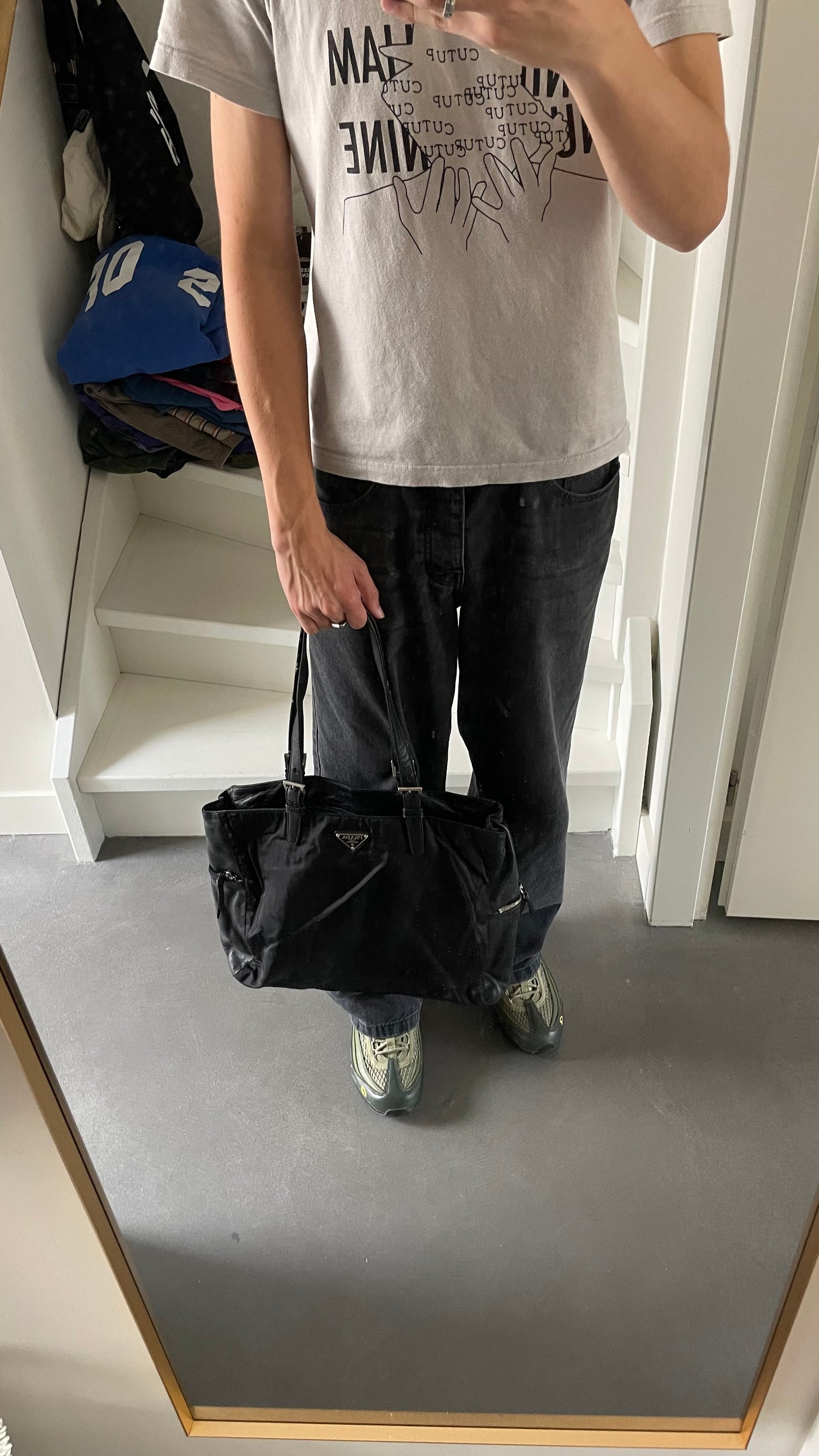 BORSA A SPALLA NERA PRADA