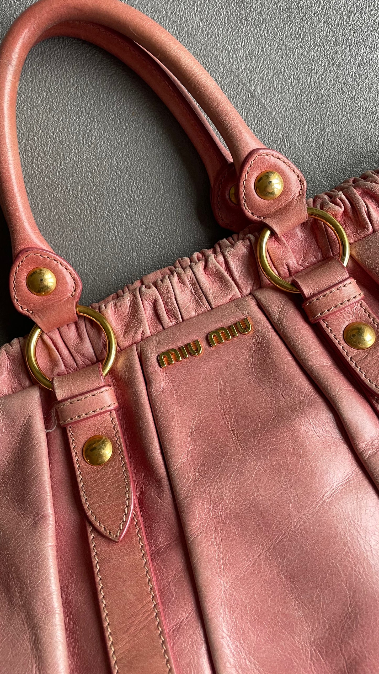 BORSA A MANO MIUMIU ROSA