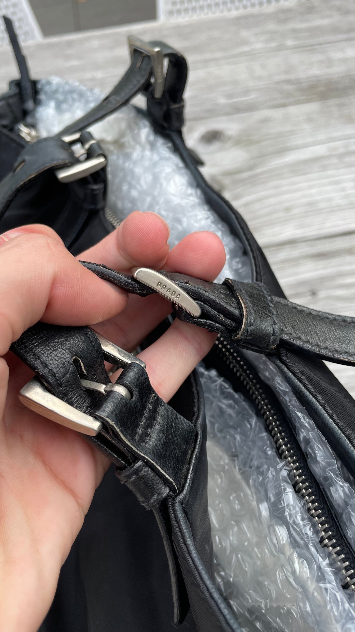 BORSA A SPALLA NERA PRADA