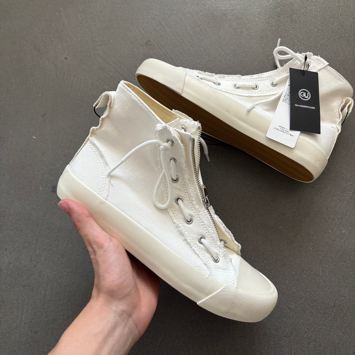 UNDERCOVER X GU ZIP-UP HIGH TOP SNEAKERS [NEW]