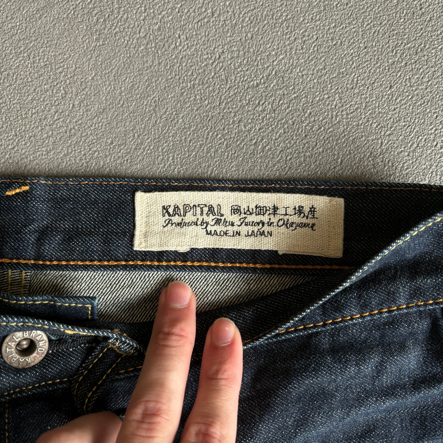 JEANS CON FIBBIA INDACO KAPITAL [W29]