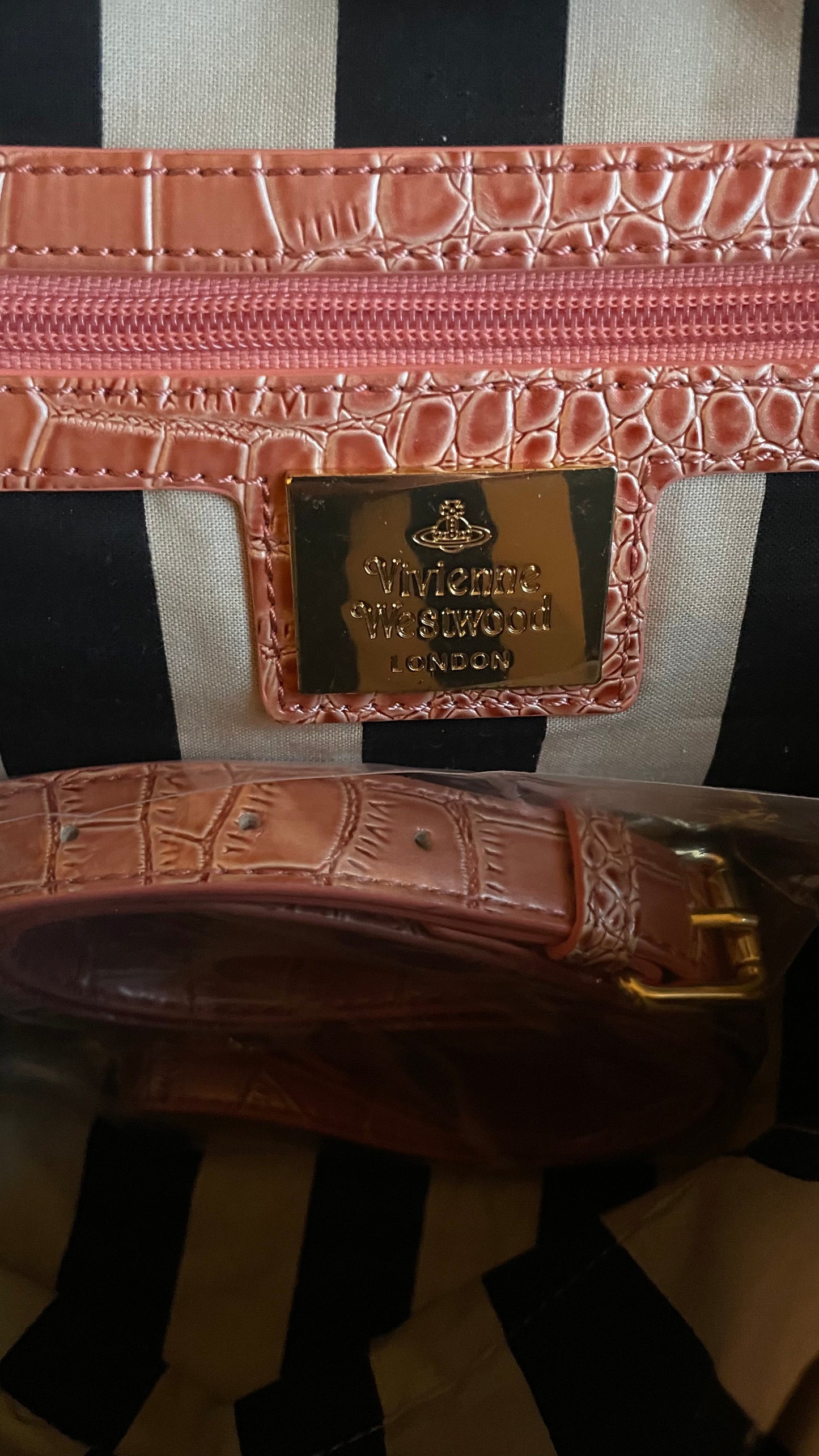 VIVIENNE WESTWOOD PINK HANDBAG