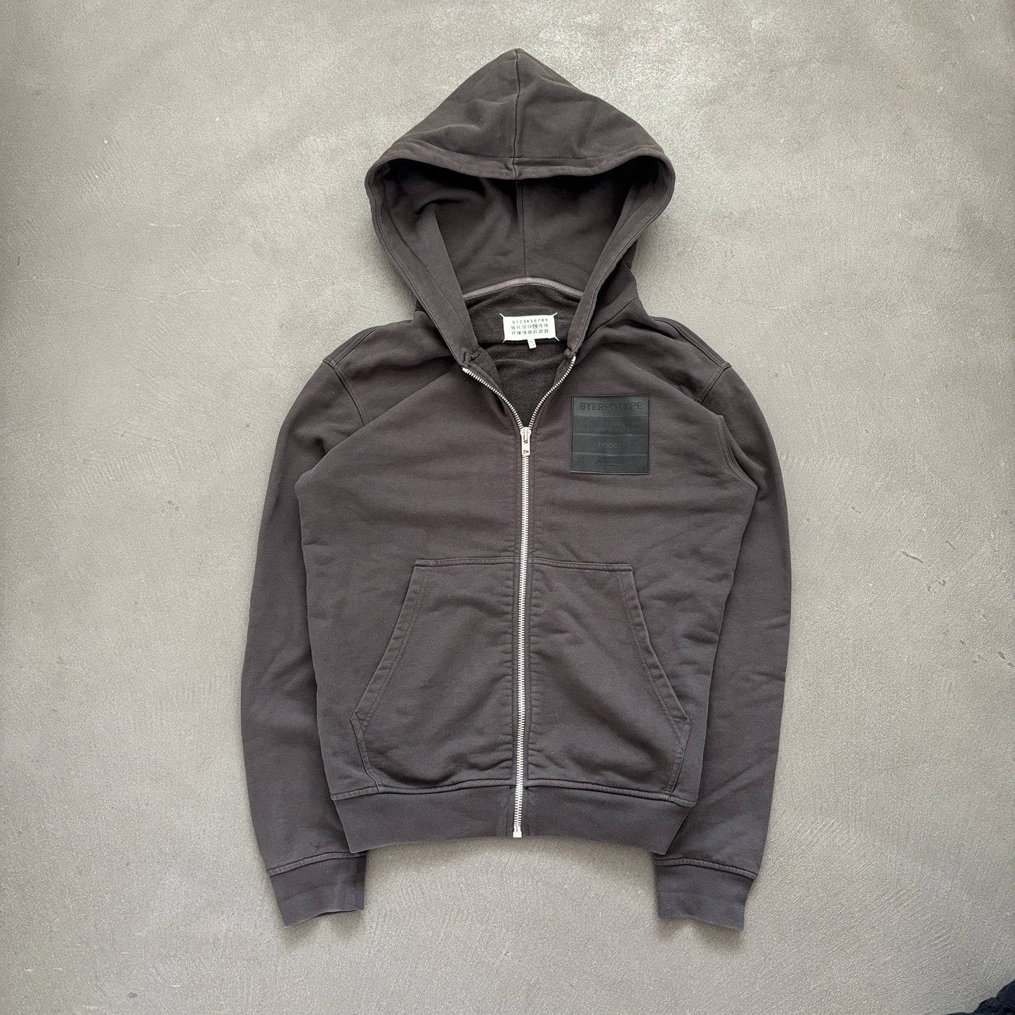 MAISON MARGIELA STEREOTYPE ZIP-UP HOODIE GREY [M]
