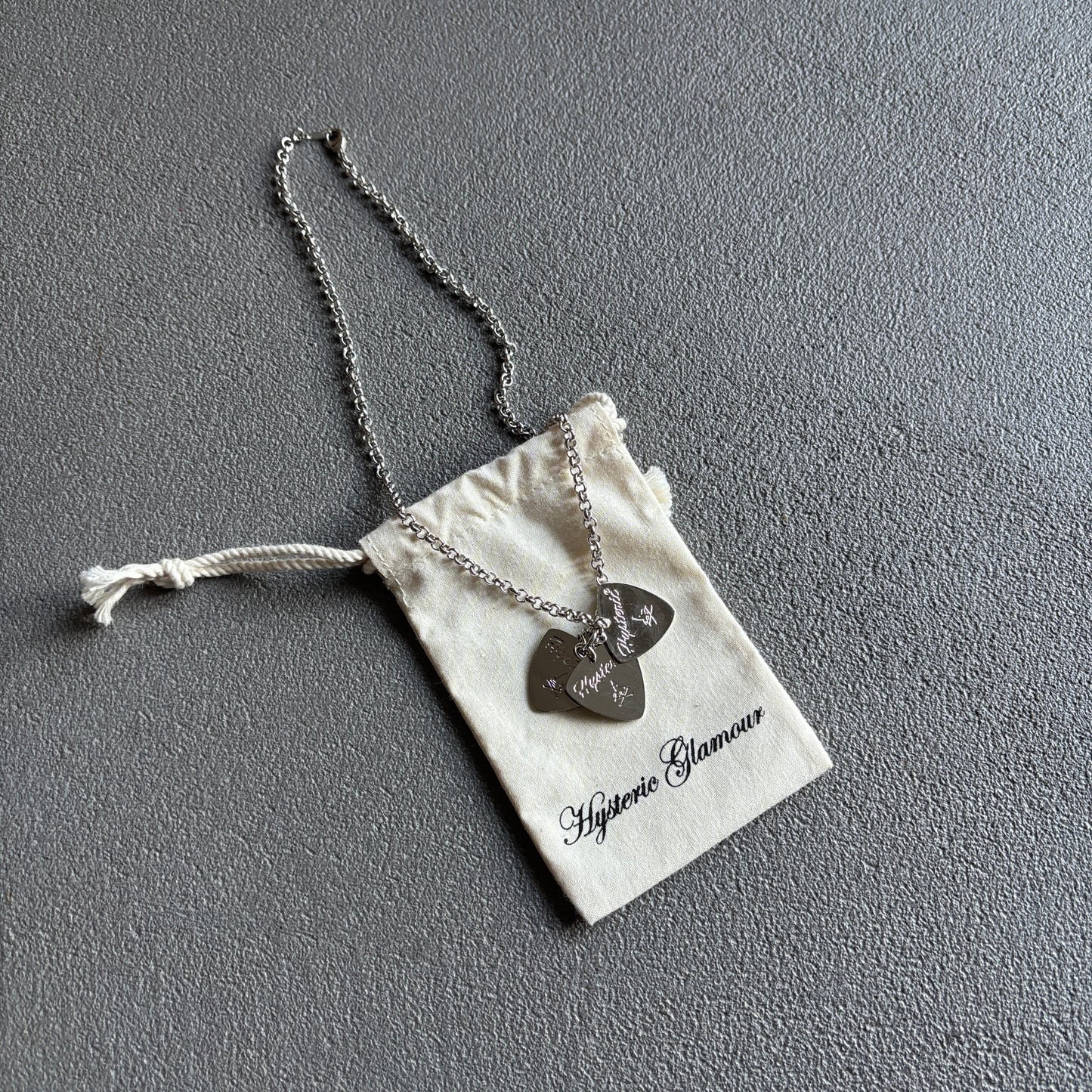 HYSTERIC GLAMOUR 3-PLECTRUM NECKLACE