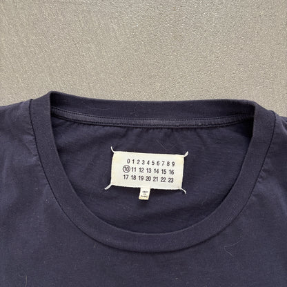 MAISON MARGIELA STITCH TEE NAVY [M]
