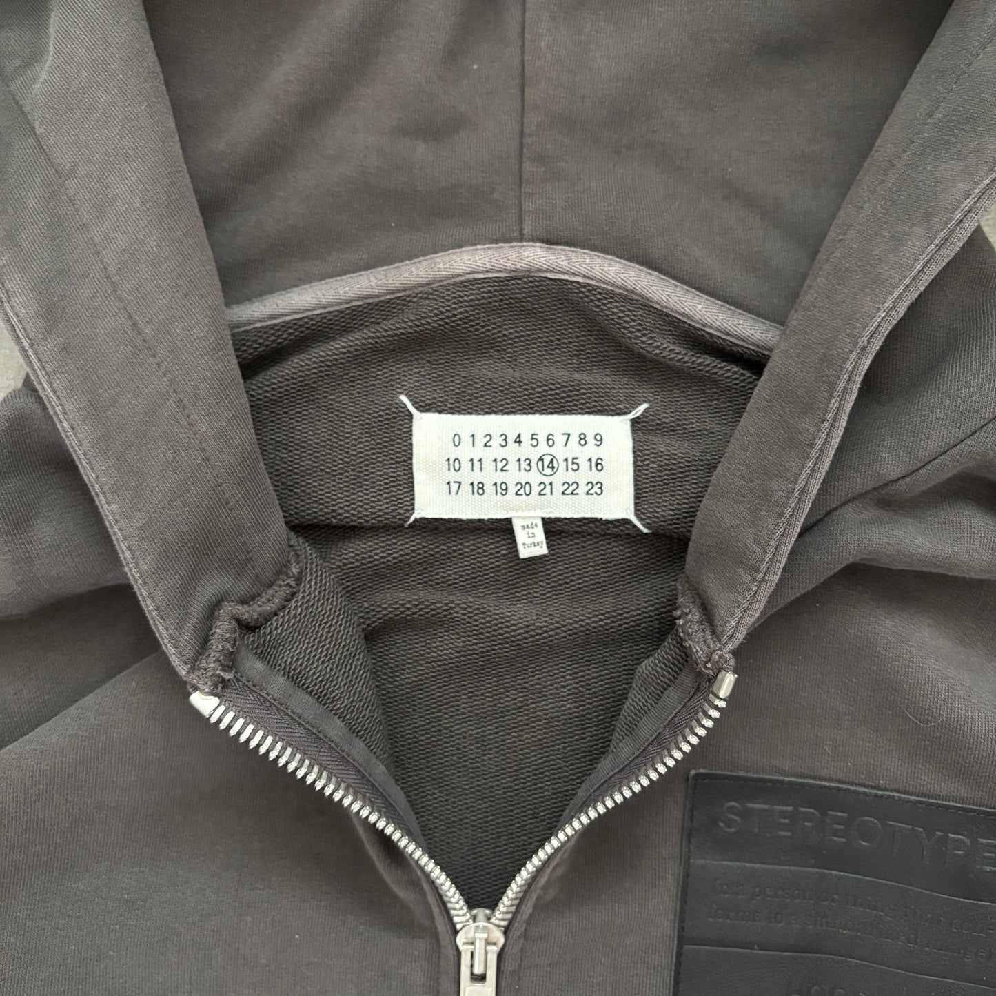 MAISON MARGIELA STEREOTYPE ZIP-UP HOODIE GREY [M]