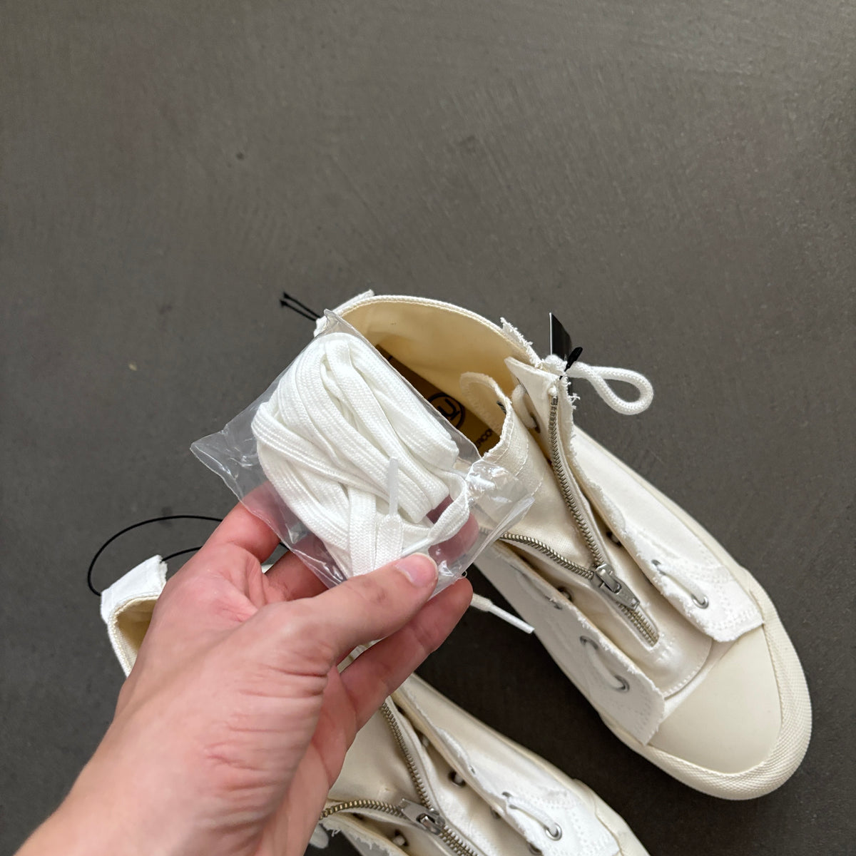 UNDERCOVER X GU ZIP-UP HIGH TOP SNEAKERS [NEW]
