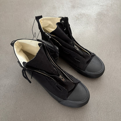 UNDERCOVER X GU ZIP-UP HIGH TOP SNEAKERS [NEW]