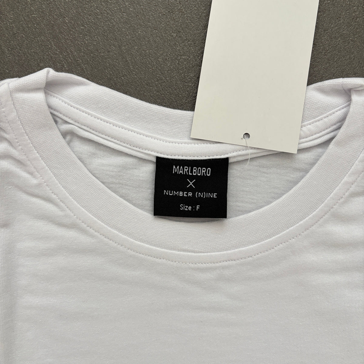 NUMBER (N)INE STEP OUT OF YOUR BOX TEE WHITE [L]