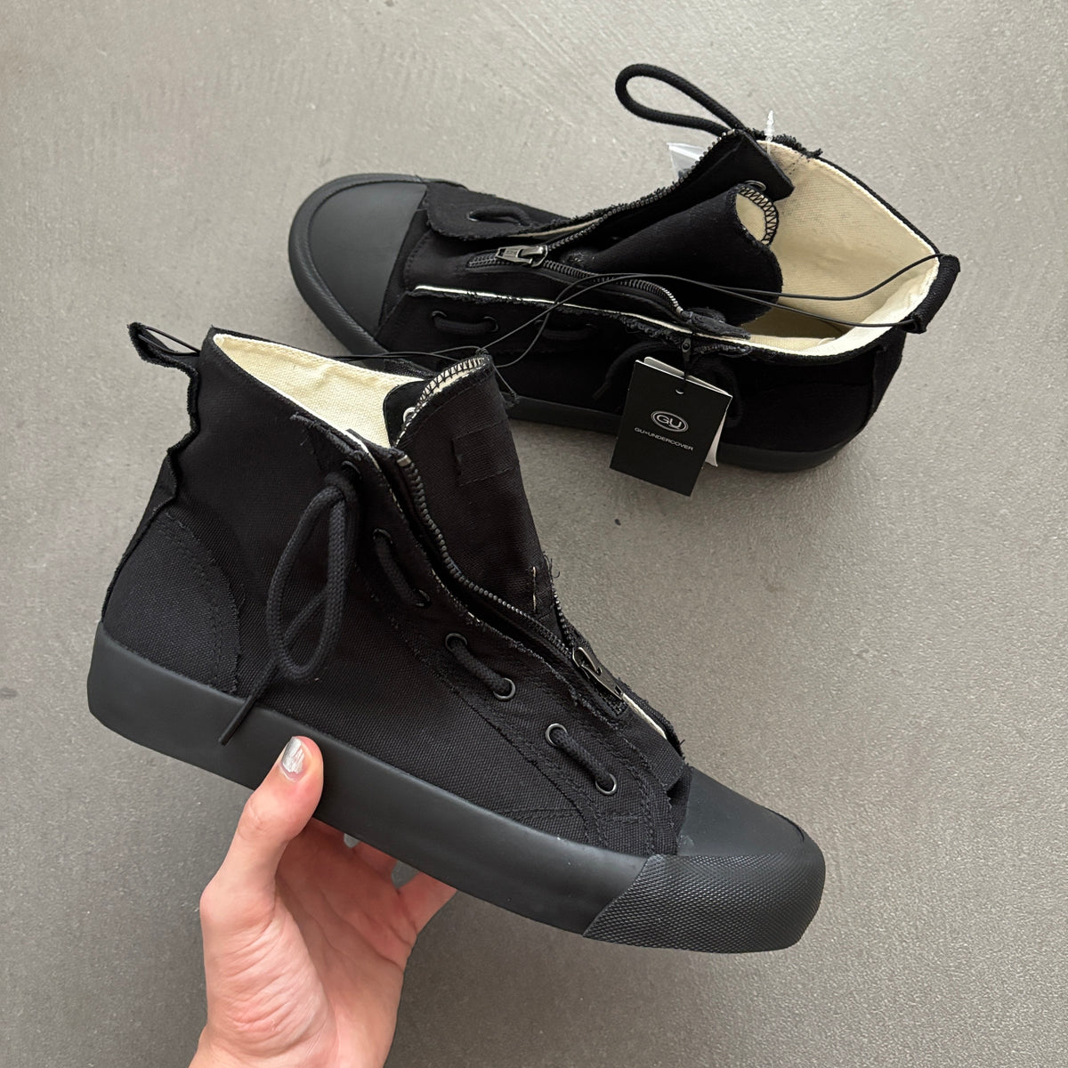 UNDERCOVER X GU ZIP-UP HIGH TOP SNEAKERS [NEW]