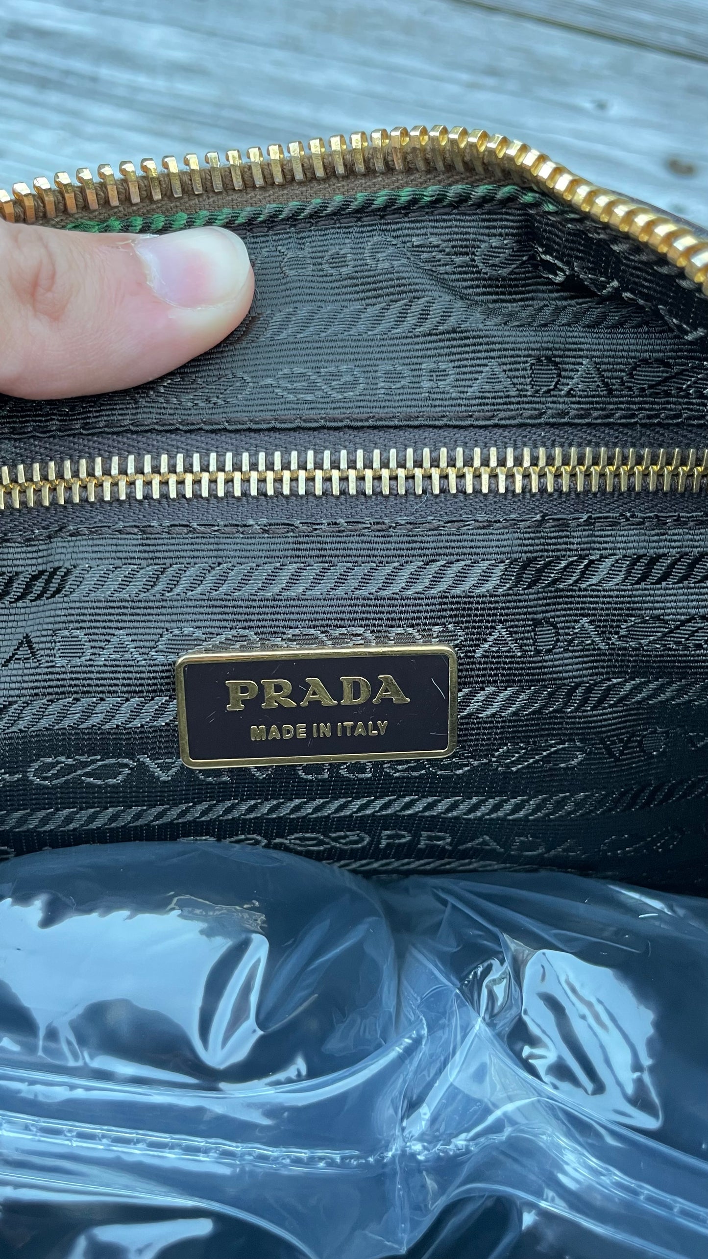 PRADA RED SHOULDERBAG