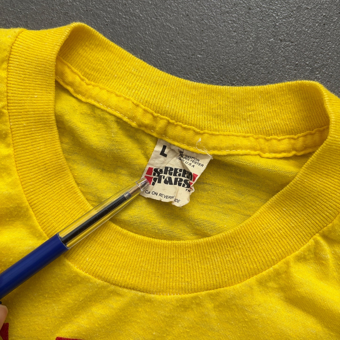 1982 BE KIND REWIND VHS TEE | SCREEN STARS TAG [M]