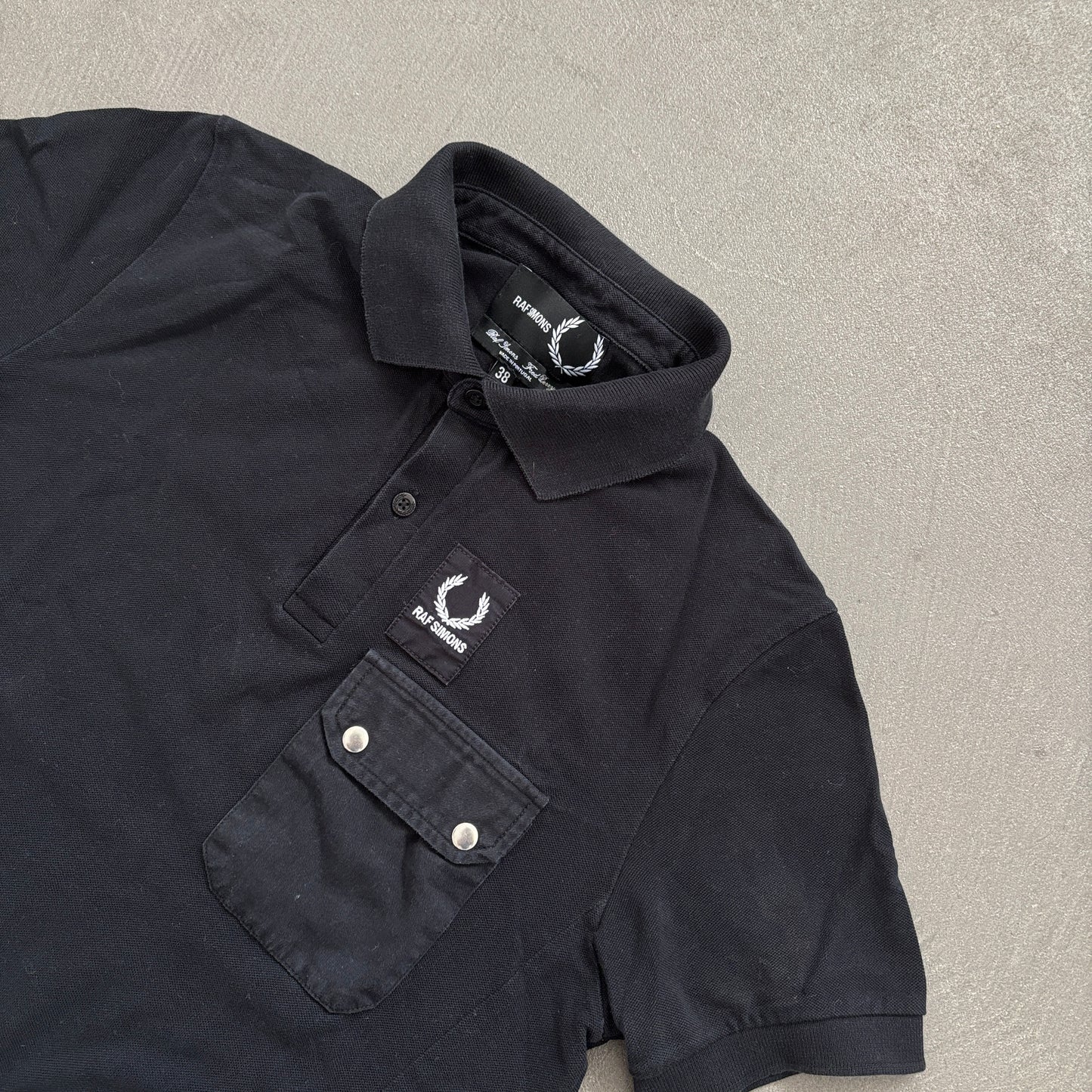 RAF SIMONS X FRED PERRY POCKET POLO BLACK [M]