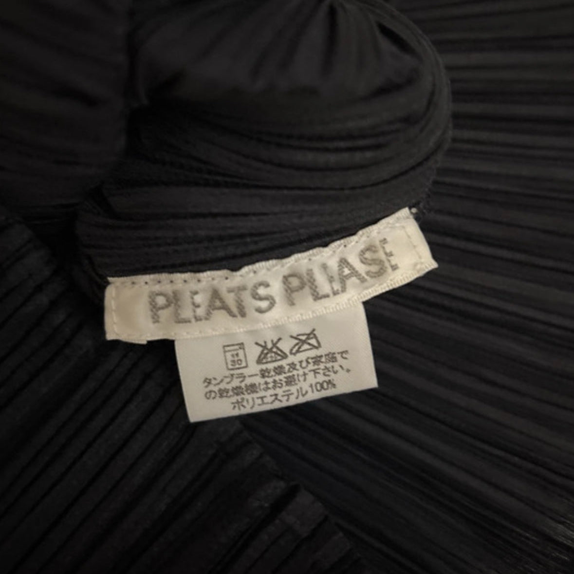 ISSEY MIYAKE PLEATS PLEASE TOP NAVY [S]