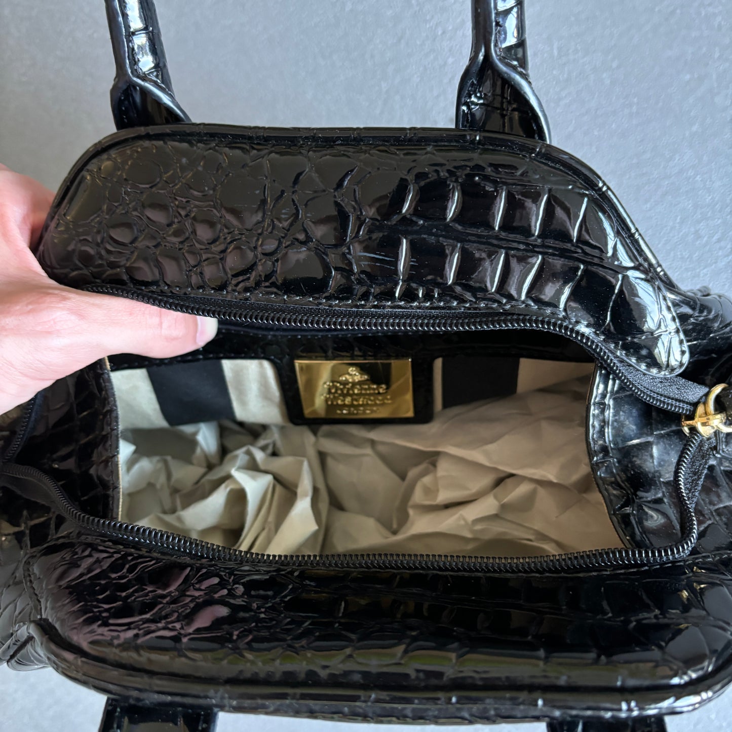 VIVIENNE WESTWOOD ORB HANDBAG BLACK