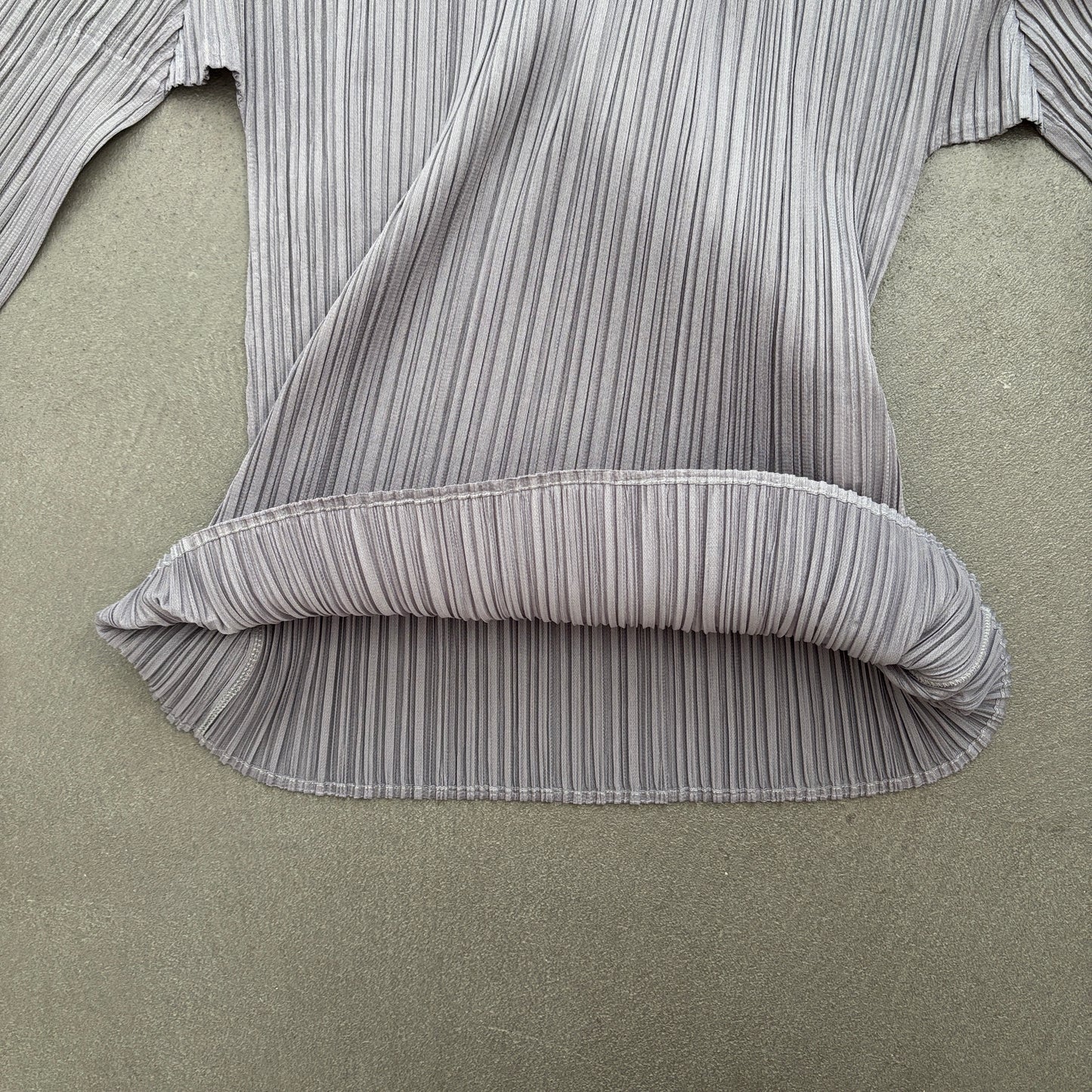 ISSEY MIYAKE PLEATS PLEASE TOP SILVER [M]