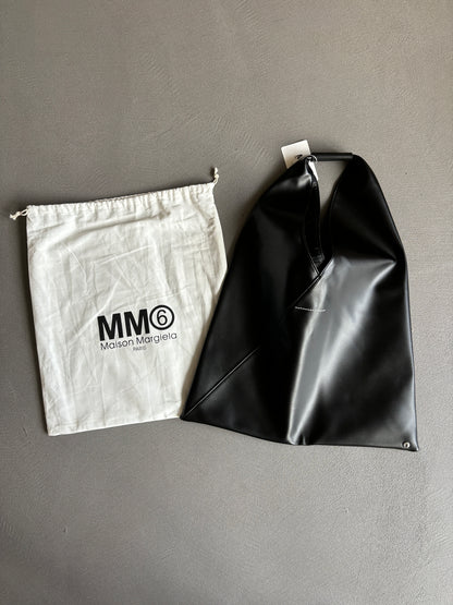 MM6 JAPANESE TOTEBAG BLACK MEDIUM