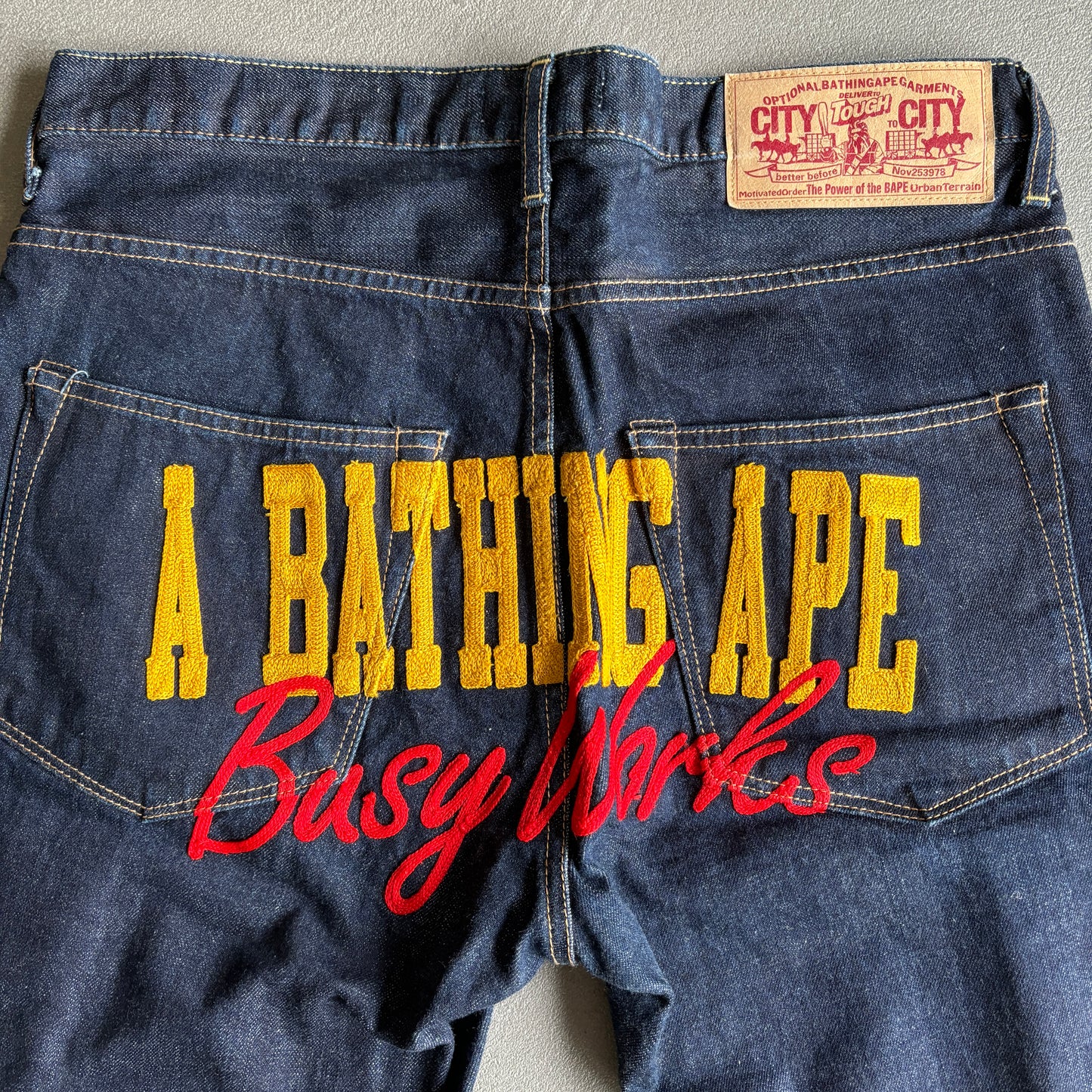 BAPE BUSY WORKS SHORTS [W30]