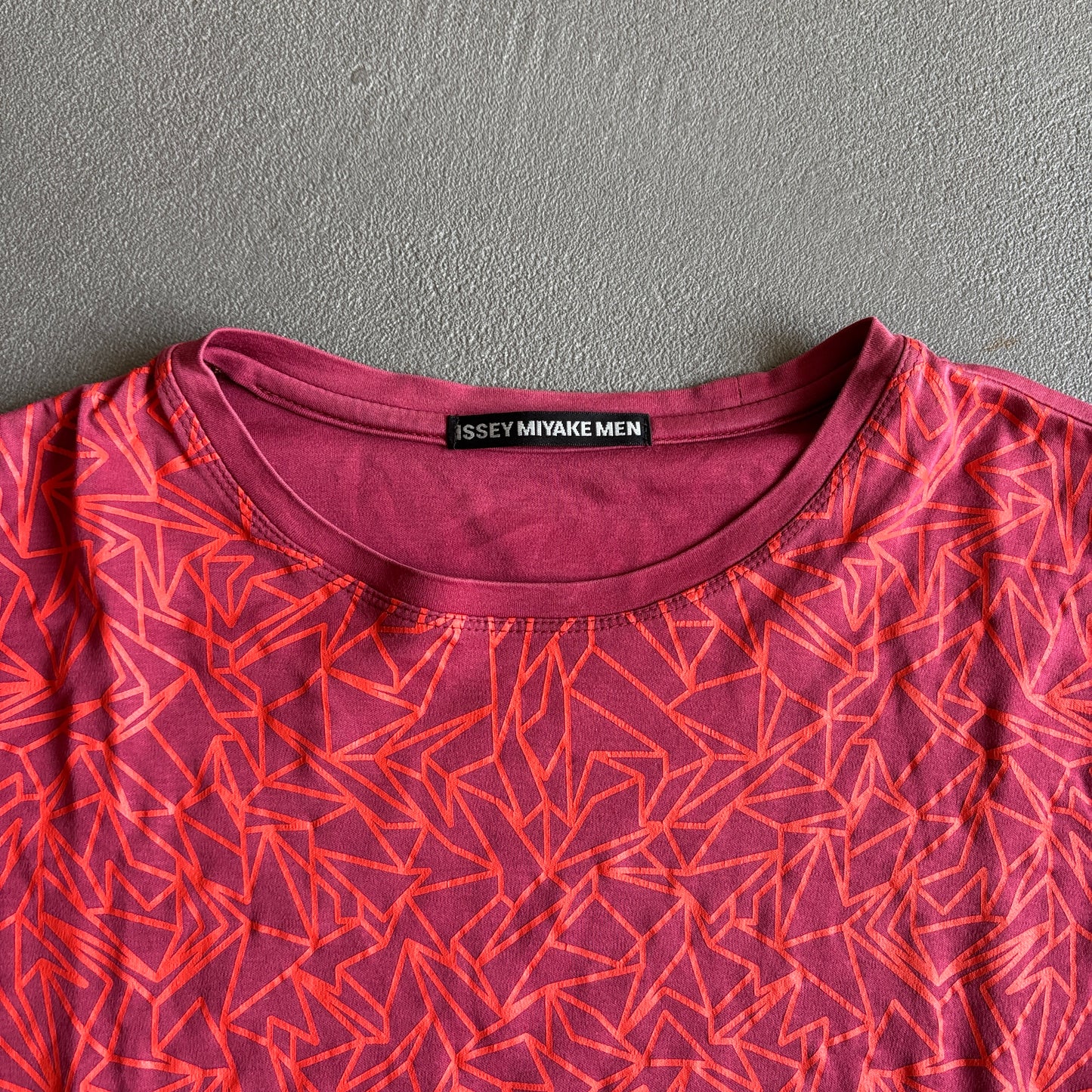 ISSEY MIYAKE PRINT TEE PINK [S]