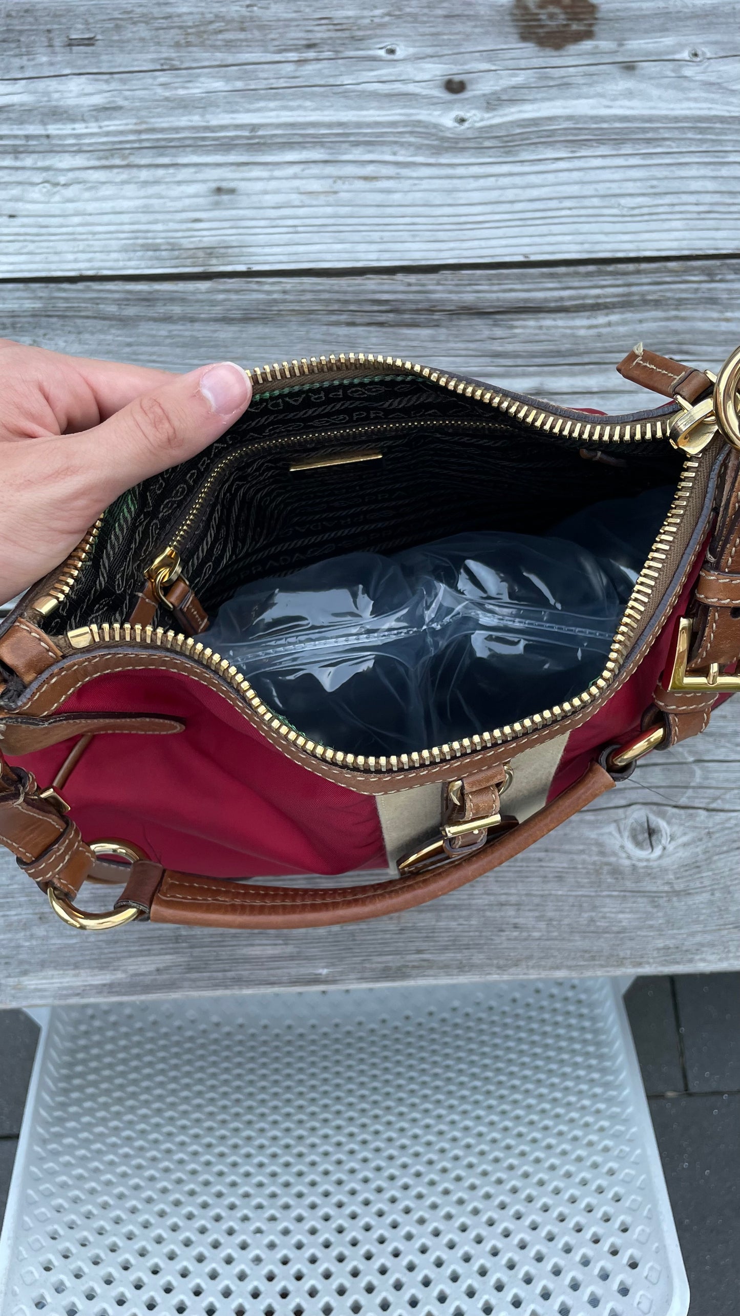 PRADA RED SHOULDERBAG