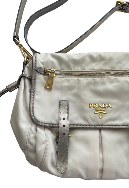 SAC MESSENGER PRADA CREME DÉTAILS OR